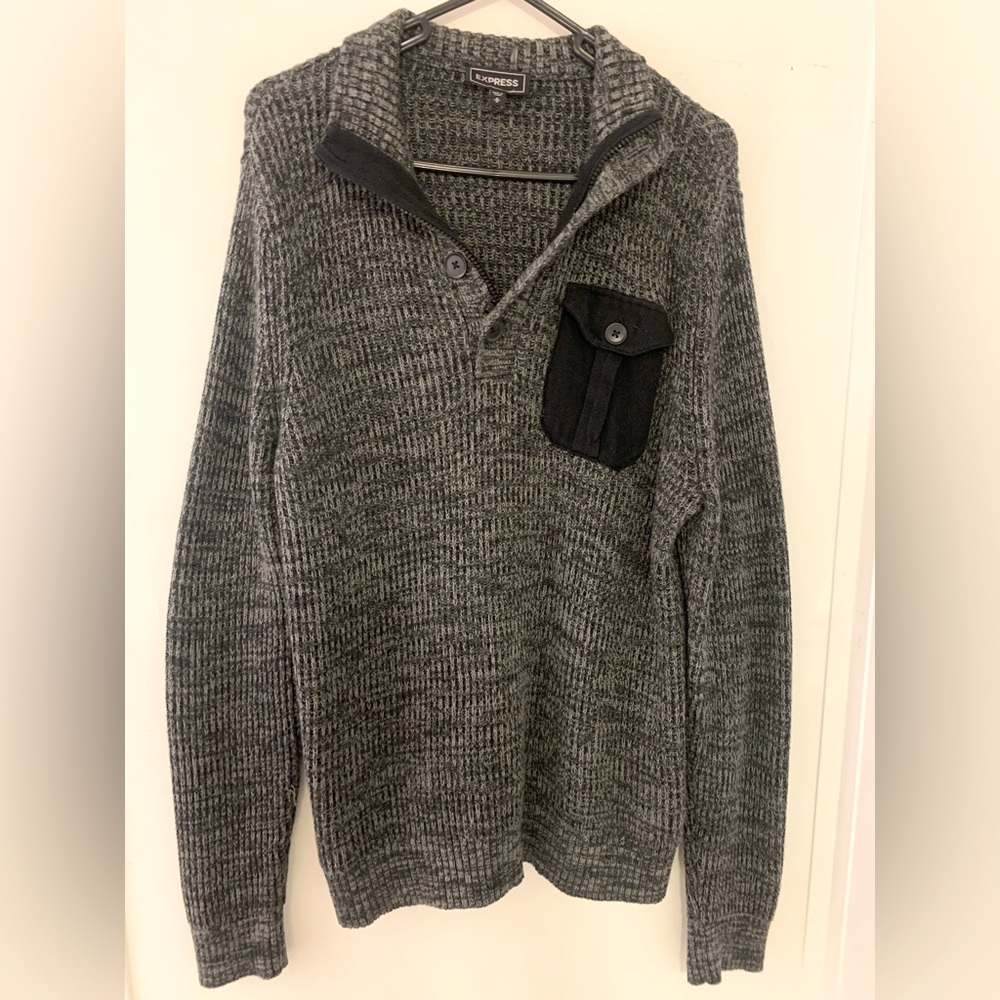 Mens express sweater. Size medium.